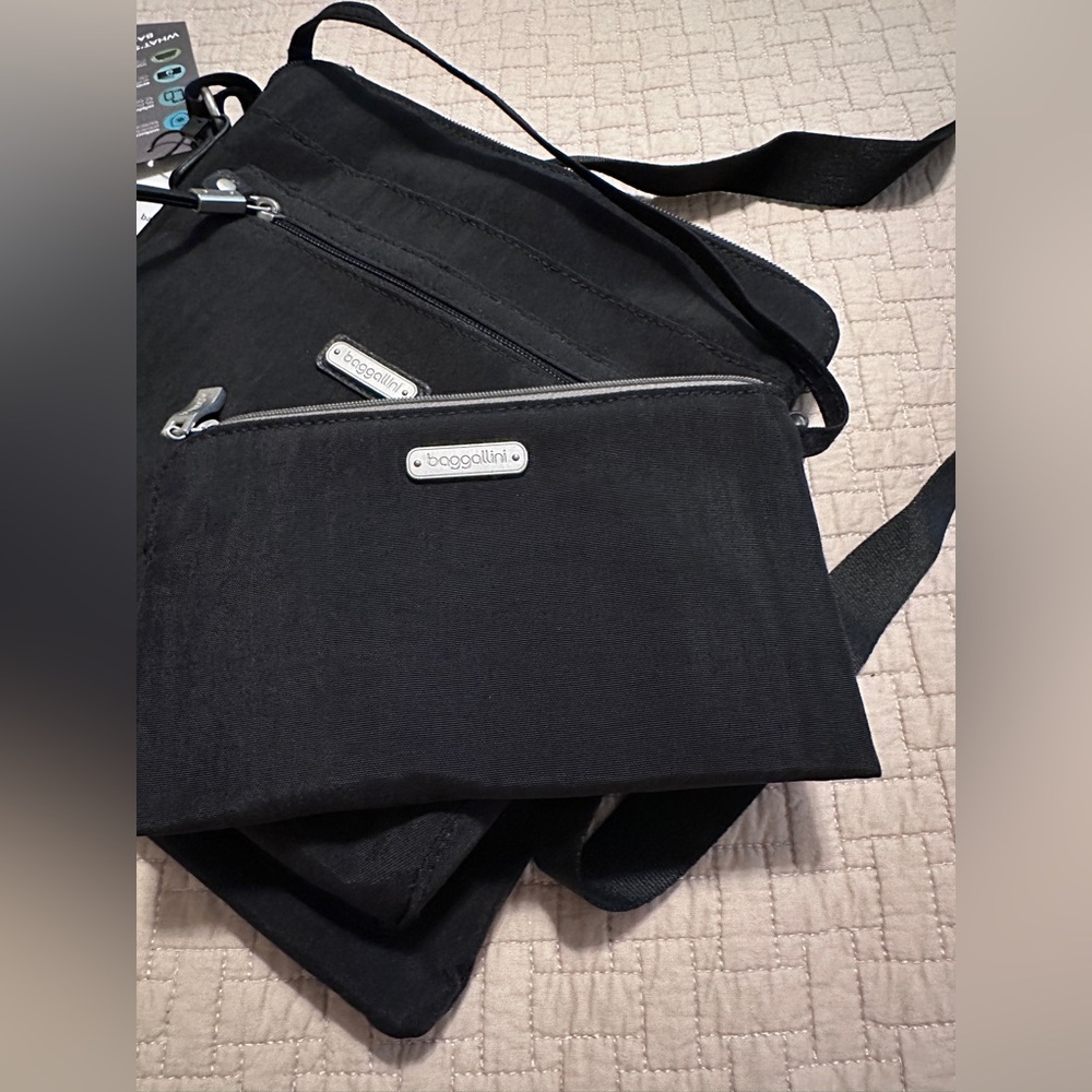 Black Baggallini Crossbody Go Bagg With RFID Phone Wristlet